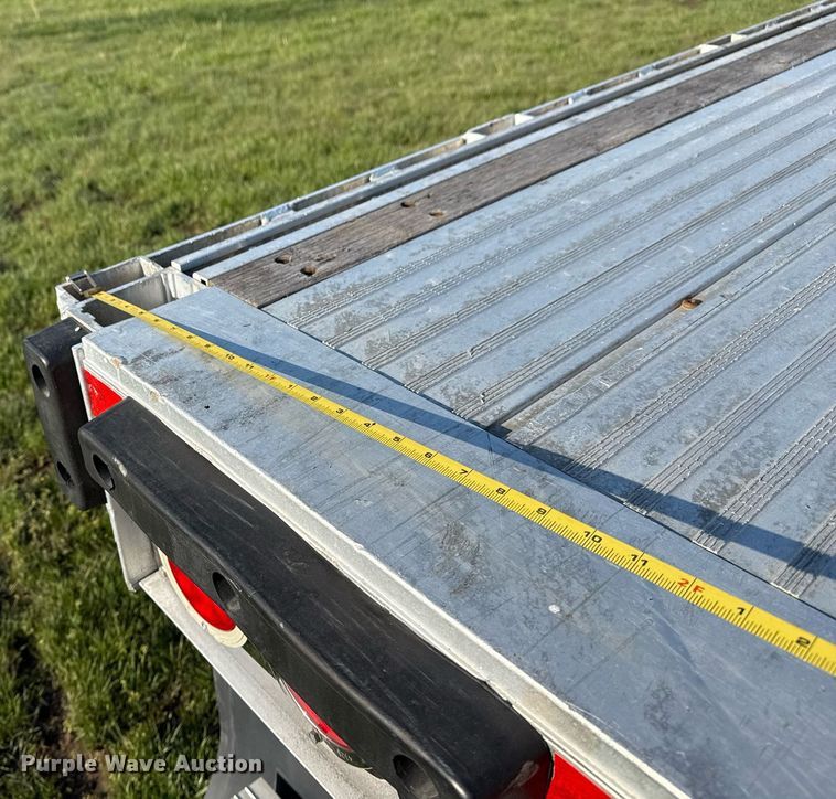image for item DM5711 2014 Reitnouer flatbed trailer