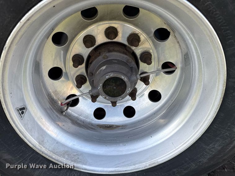 image for item DM5711 2014 Reitnouer flatbed trailer