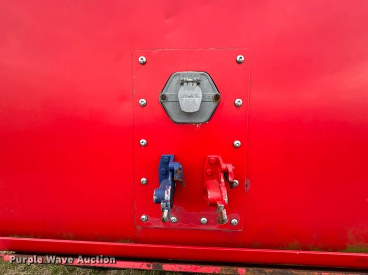 image for item DO0727 2004 Mickey Truck Bodies delivery trailer