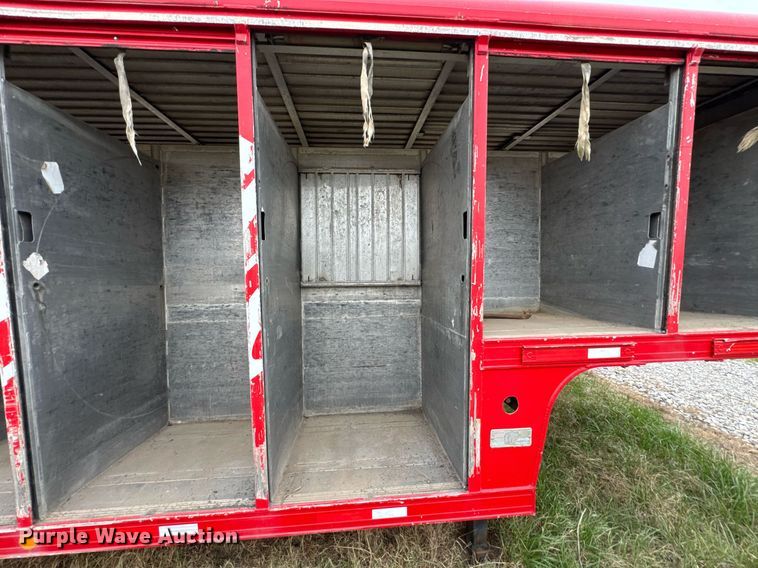 image for item DO0727 2004 Mickey Truck Bodies delivery trailer