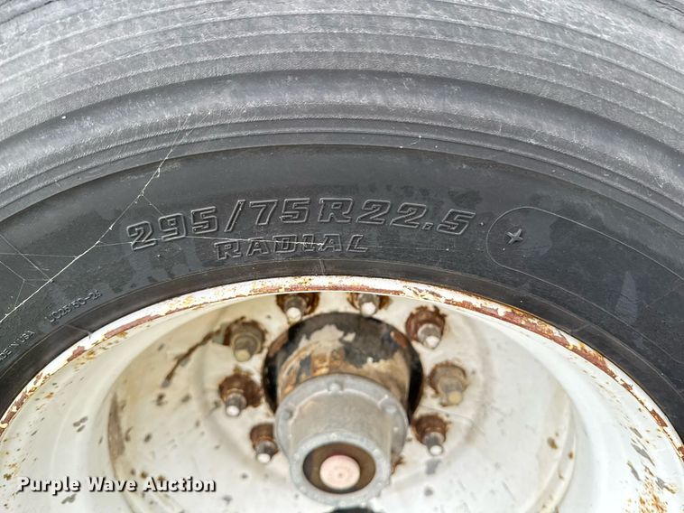 image for item DO0727 2004 Mickey Truck Bodies delivery trailer