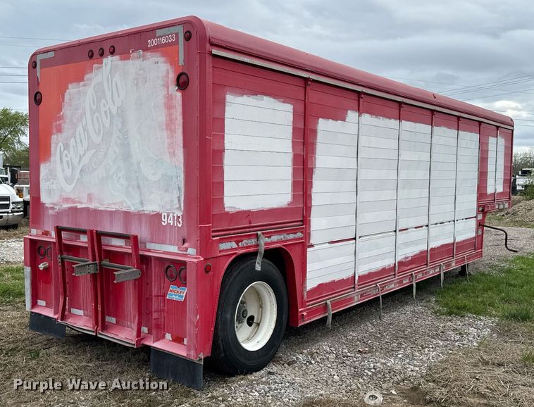 image for item DO0734 2004 Mickey Truck Bodies 16 delivery trailer