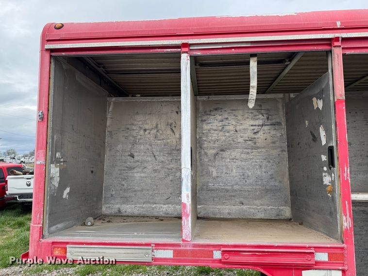 image for item DO0734 2004 Mickey Truck Bodies 16 delivery trailer