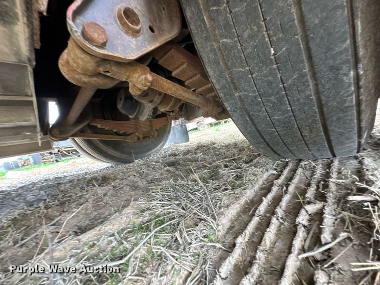 image for item DO0734 2004 Mickey Truck Bodies 16 delivery trailer