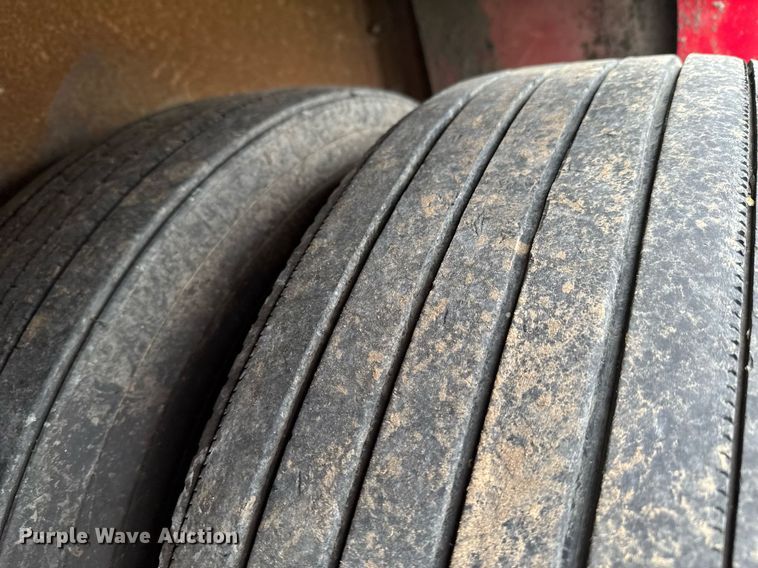 image for item DO0734 2004 Mickey Truck Bodies 16 delivery trailer