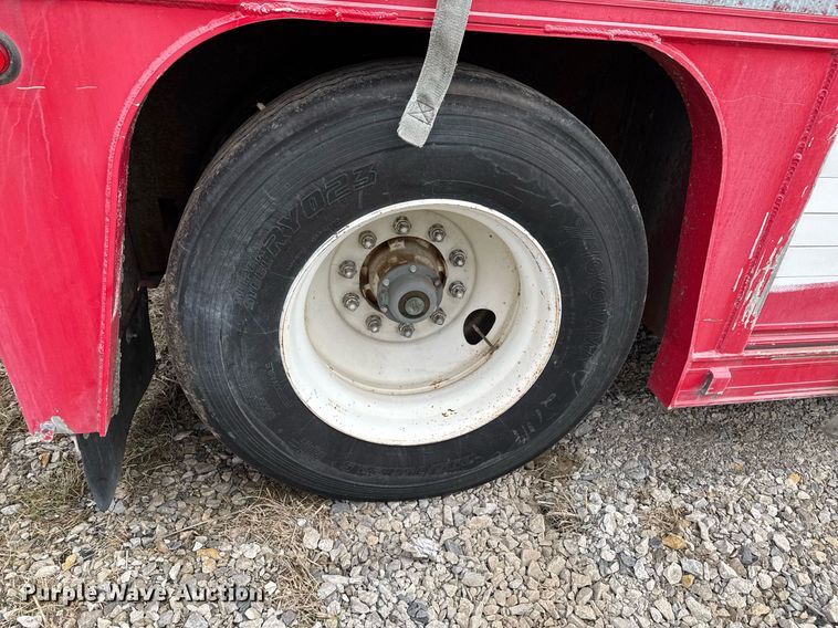 image for item DO0734 2004 Mickey Truck Bodies 16 delivery trailer