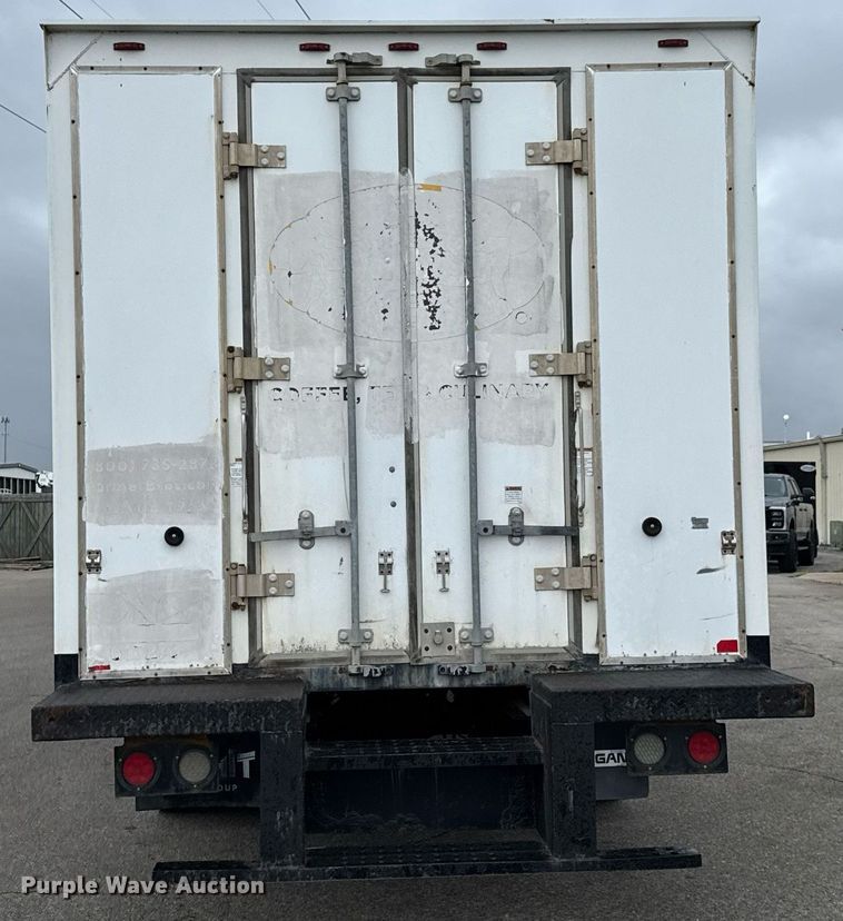 image for item DO0750 2012 International  TerraStar box truck