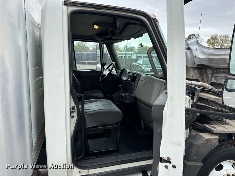 image for item DO0750 2012 International  TerraStar box truck