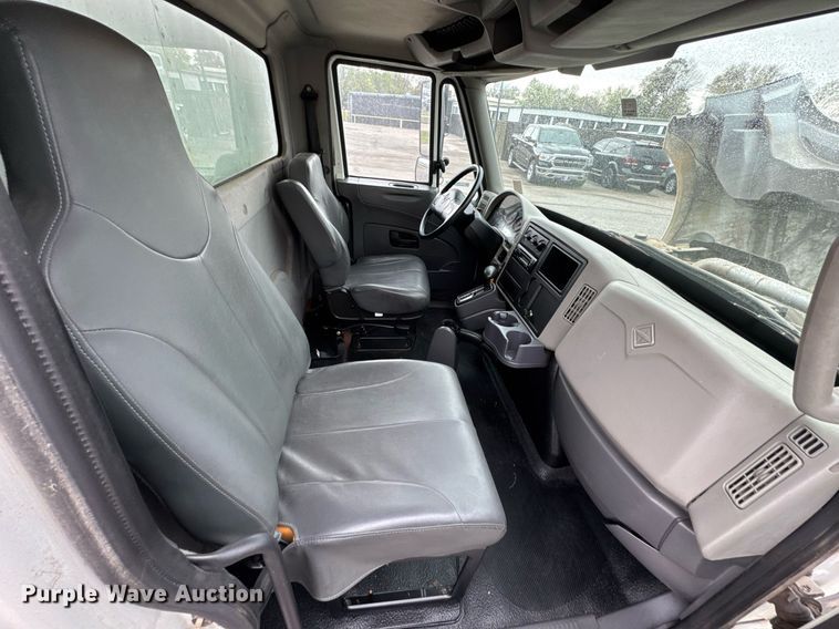 image for item DO0750 2012 International  TerraStar box truck