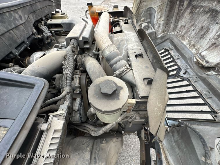 image for item DO0750 2012 International  TerraStar box truck