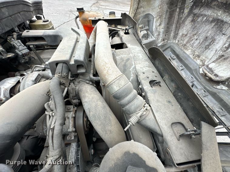 image for item DO0750 2012 International  TerraStar box truck