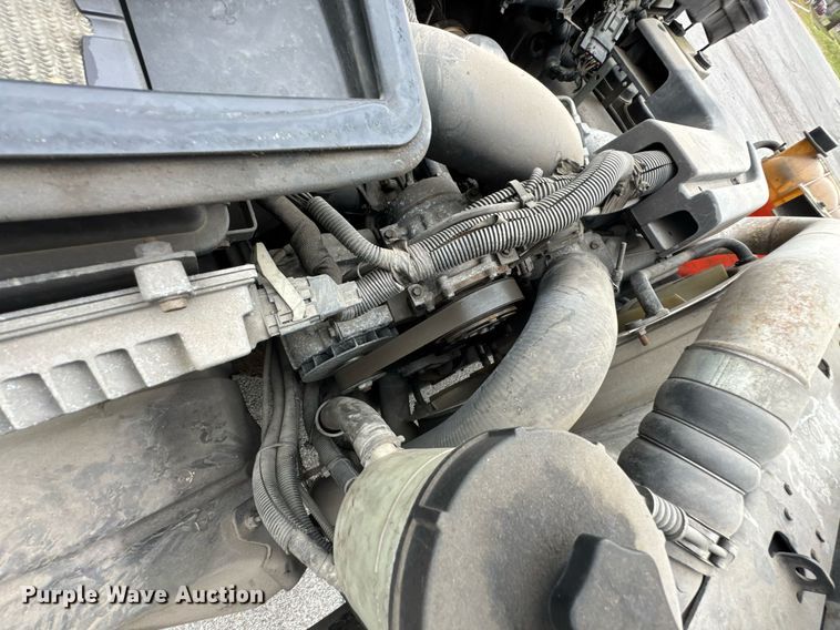 image for item DO0750 2012 International  TerraStar box truck