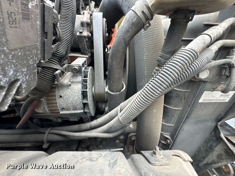 image for item DO0750 2012 International  TerraStar box truck