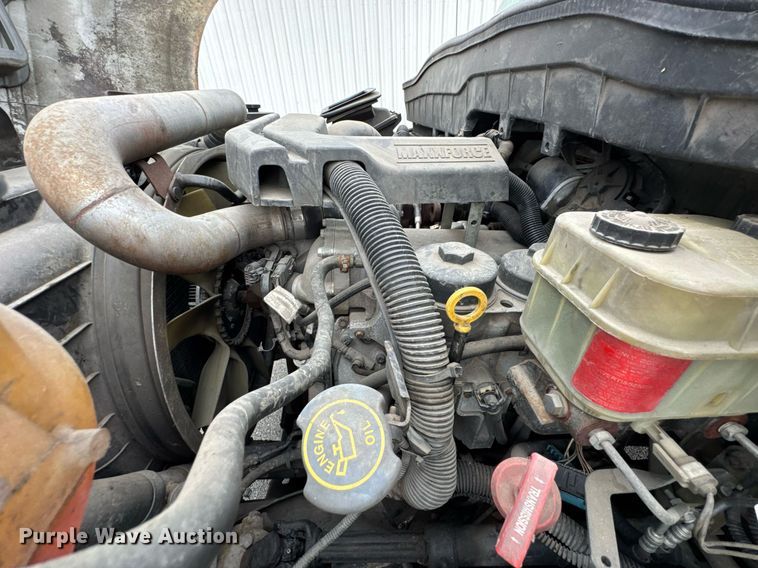 image for item DO0750 2012 International  TerraStar box truck