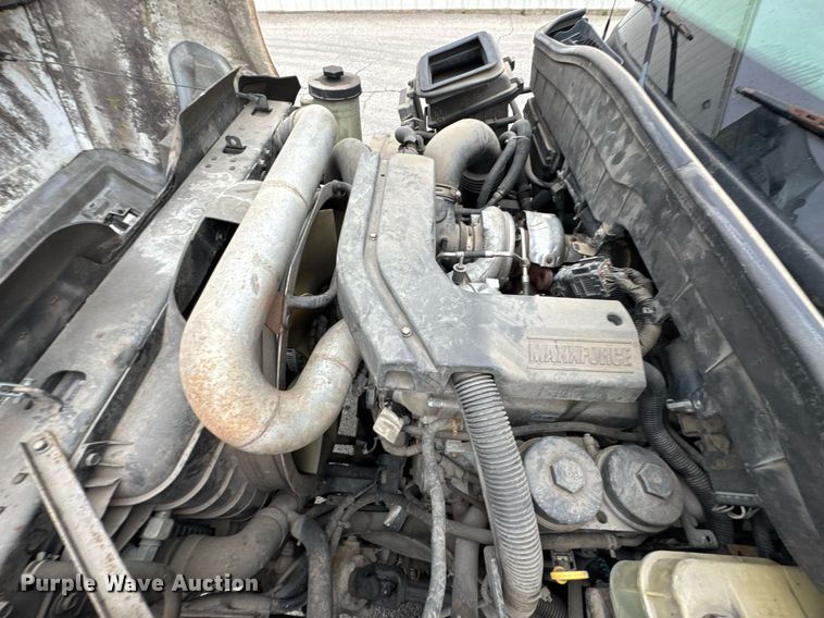 image for item DO0750 2012 International  TerraStar box truck