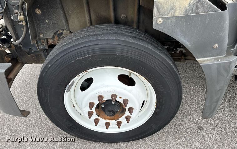 image for item DO0750 2012 International  TerraStar box truck