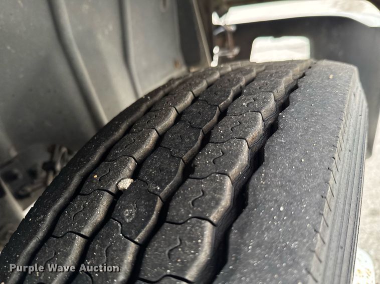 image for item DO0750 2012 International  TerraStar box truck