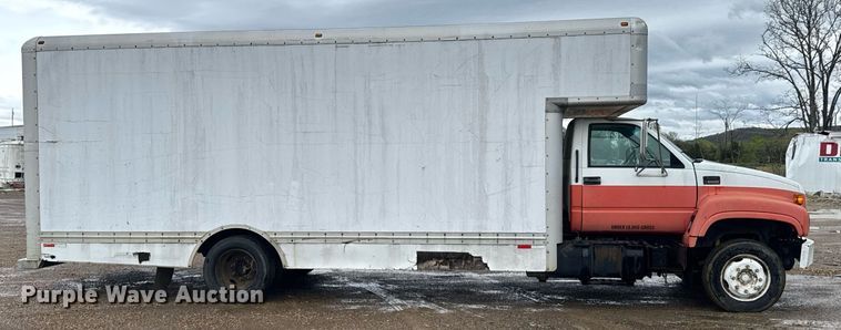 image for item DO0789 2000 GMC C6 box truck
