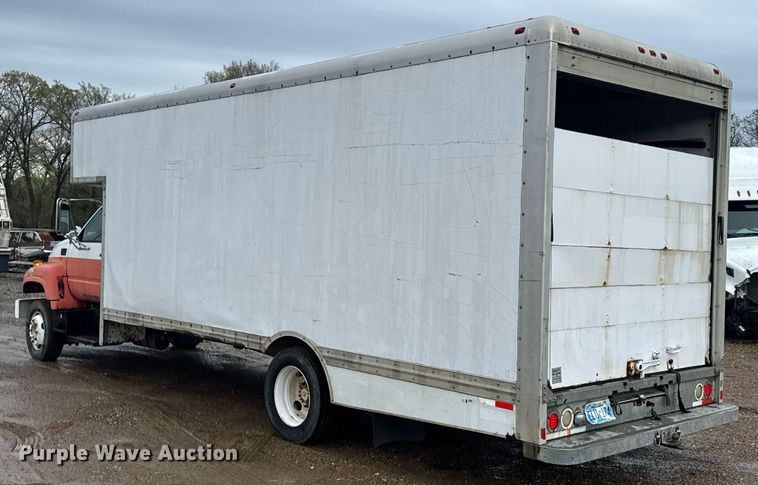 image for item DO0789 2000 GMC C6 box truck