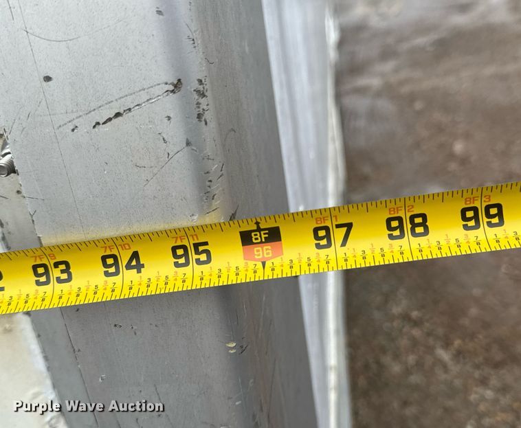 image for item DO0789 2000 GMC C6 box truck