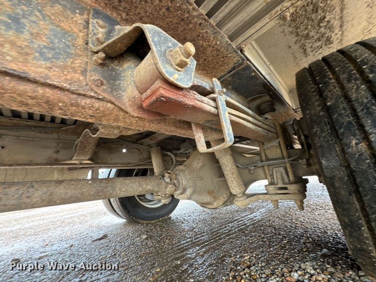 image for item DO0789 2000 GMC C6 box truck