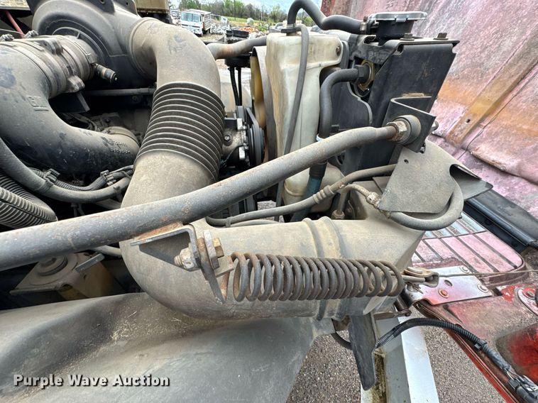 image for item DO0789 2000 GMC C6 box truck