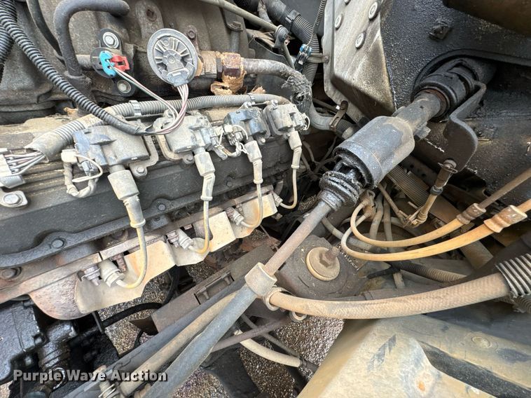 image for item DO0789 2000 GMC C6 box truck