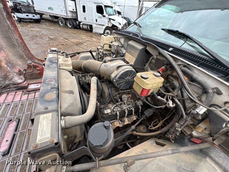 image for item DO0789 2000 GMC C6 box truck