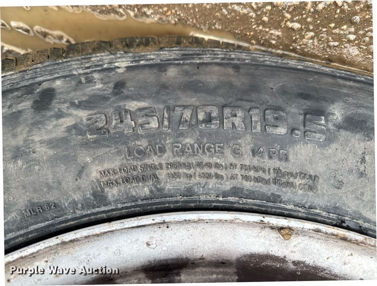 image for item DO0789 2000 GMC C6 box truck