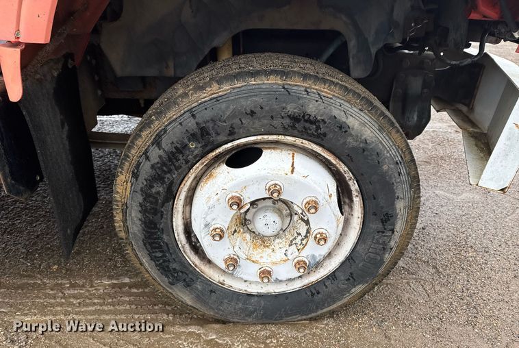 image for item DO0789 2000 GMC C6 box truck