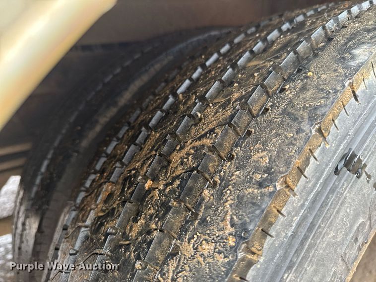 image for item DO0789 2000 GMC C6 box truck