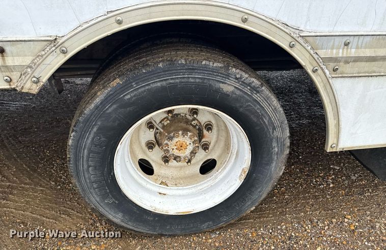 image for item DO0789 2000 GMC C6 box truck