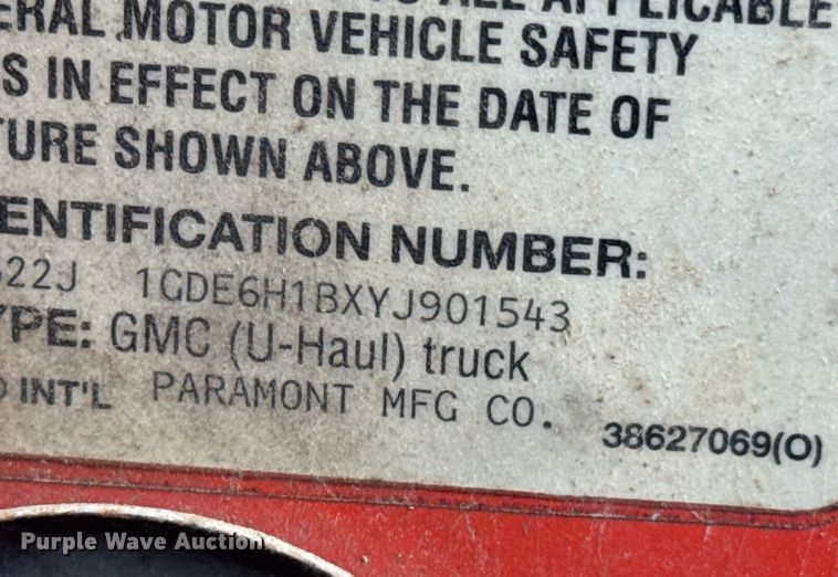 image for item DO0789 2000 GMC C6 box truck