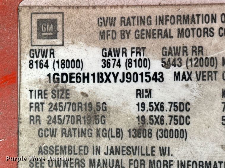 image for item DO0789 2000 GMC C6 box truck