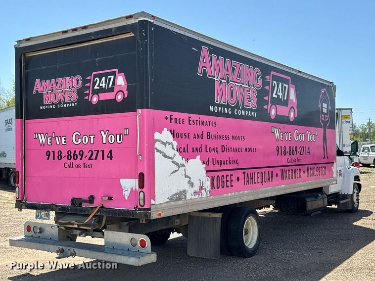 image for item DO0791 2005 GMC C5500 box truck