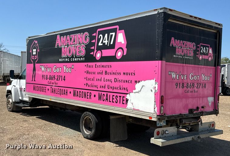 image for item DO0791 2005 GMC C5500 box truck