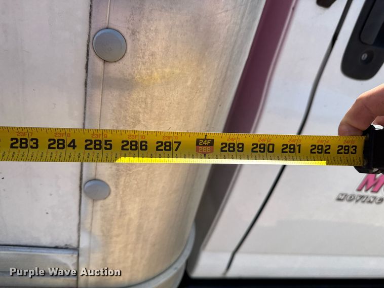 image for item DO0791 2005 GMC C5500 box truck