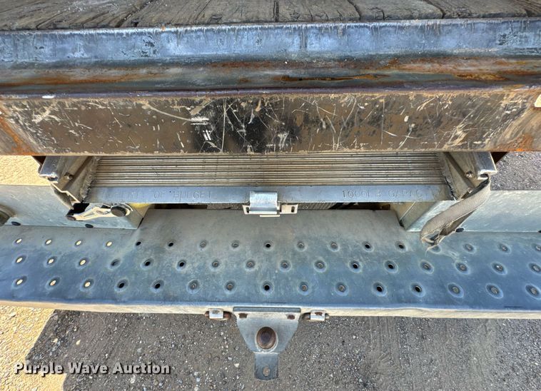 image for item DO0791 2005 GMC C5500 box truck