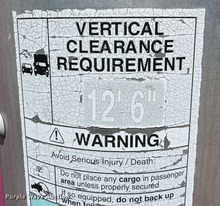 image for item DO0791 2005 GMC C5500 box truck