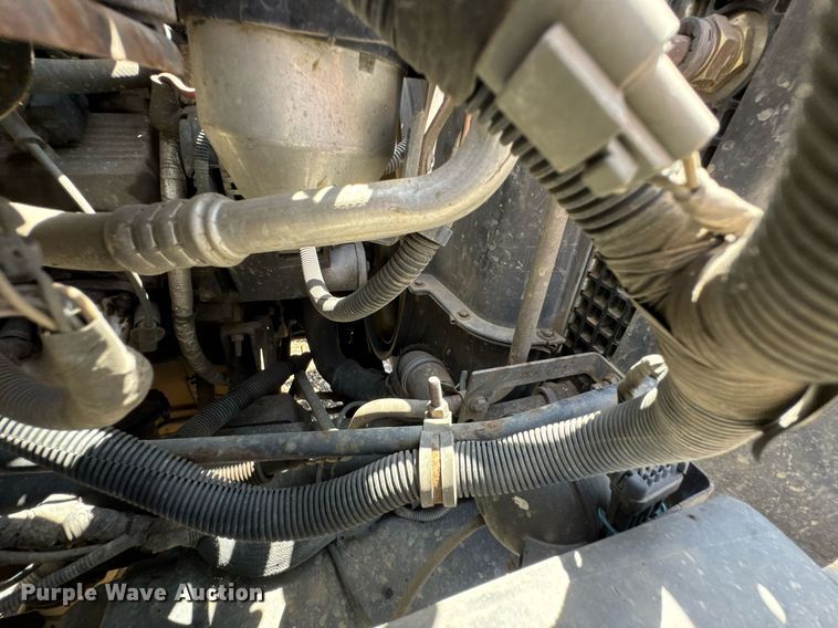 image for item DO0791 2005 GMC C5500 box truck