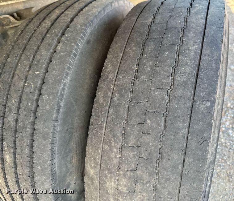 image for item DO0791 2005 GMC C5500 box truck