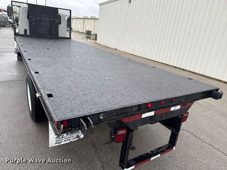 image for item DO0793 2011 International DuraStar 4300 flatbed truck