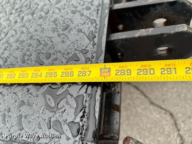 image for item DO0793 2011 International DuraStar 4300 flatbed truck