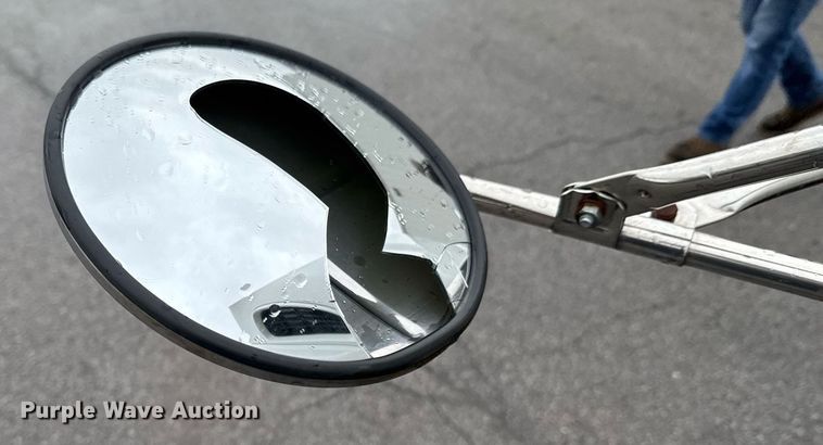 image for item DO0793 2011 International DuraStar 4300 flatbed truck