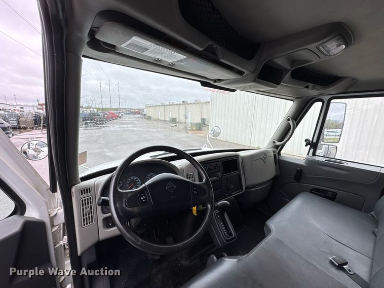 image for item DO0793 2011 International DuraStar 4300 flatbed truck