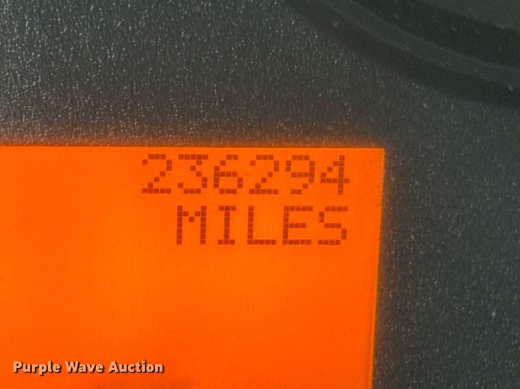 image for item DO0793 2011 International DuraStar 4300 flatbed truck