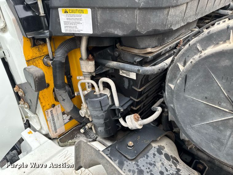 image for item DO0793 2011 International DuraStar 4300 flatbed truck