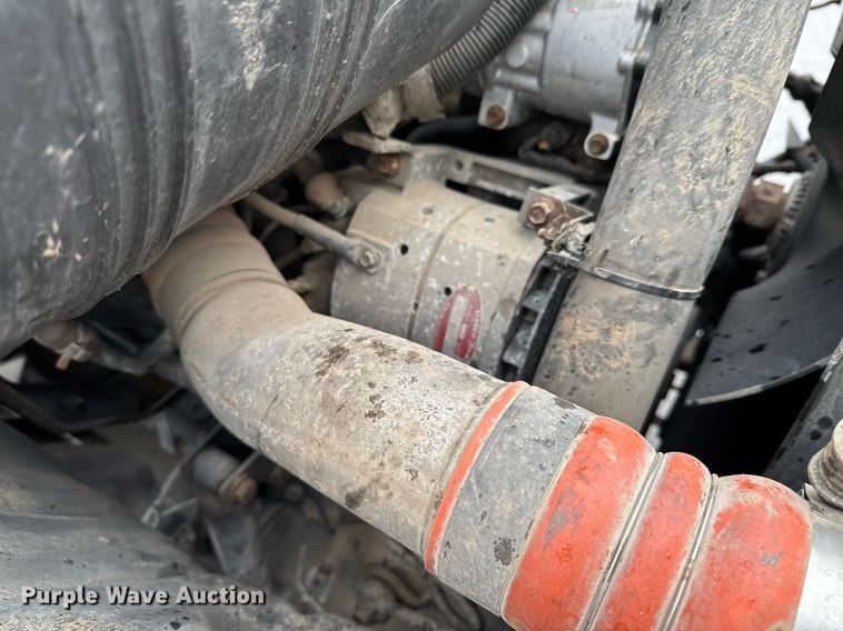 image for item DO0793 2011 International DuraStar 4300 flatbed truck