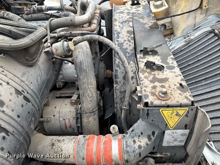 image for item DO0793 2011 International DuraStar 4300 flatbed truck