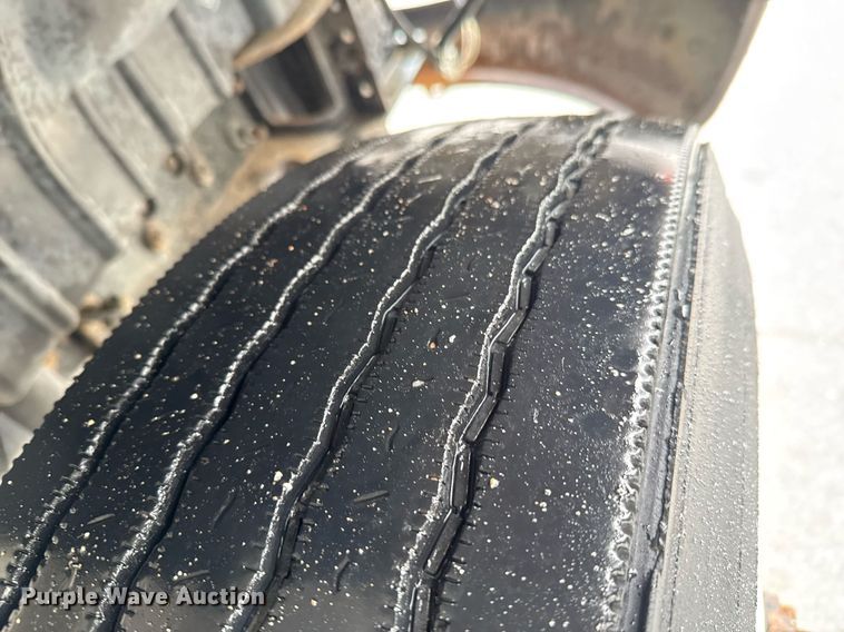 image for item DO0793 2011 International DuraStar 4300 flatbed truck